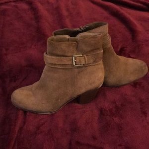 Women’s chestnut bootie